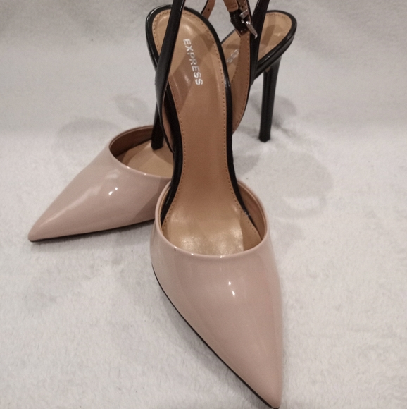 Express Heels - Picture 4 of 14